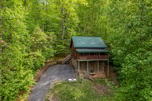 Dukes Den cabin