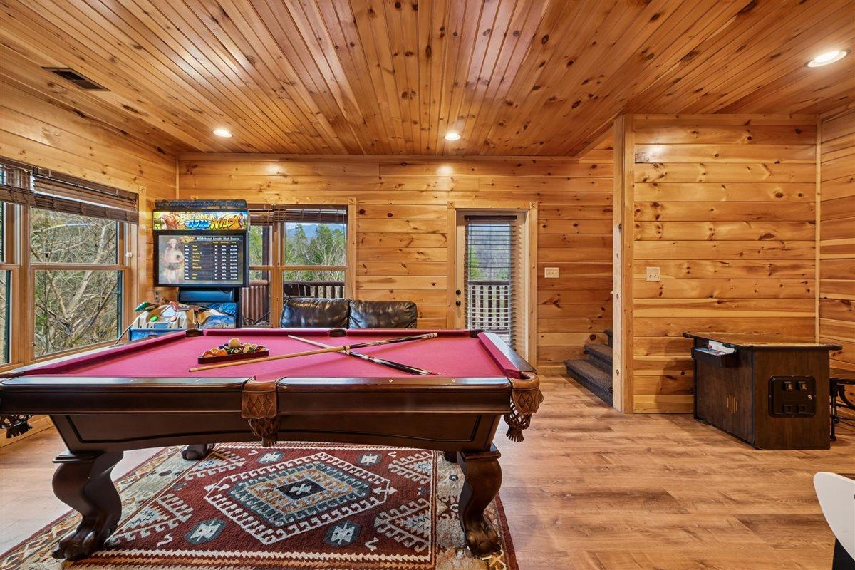 27Recreation Room