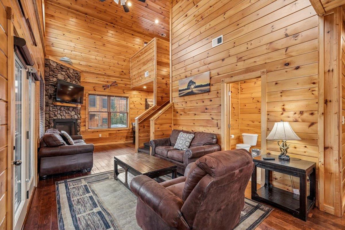 21Living Room