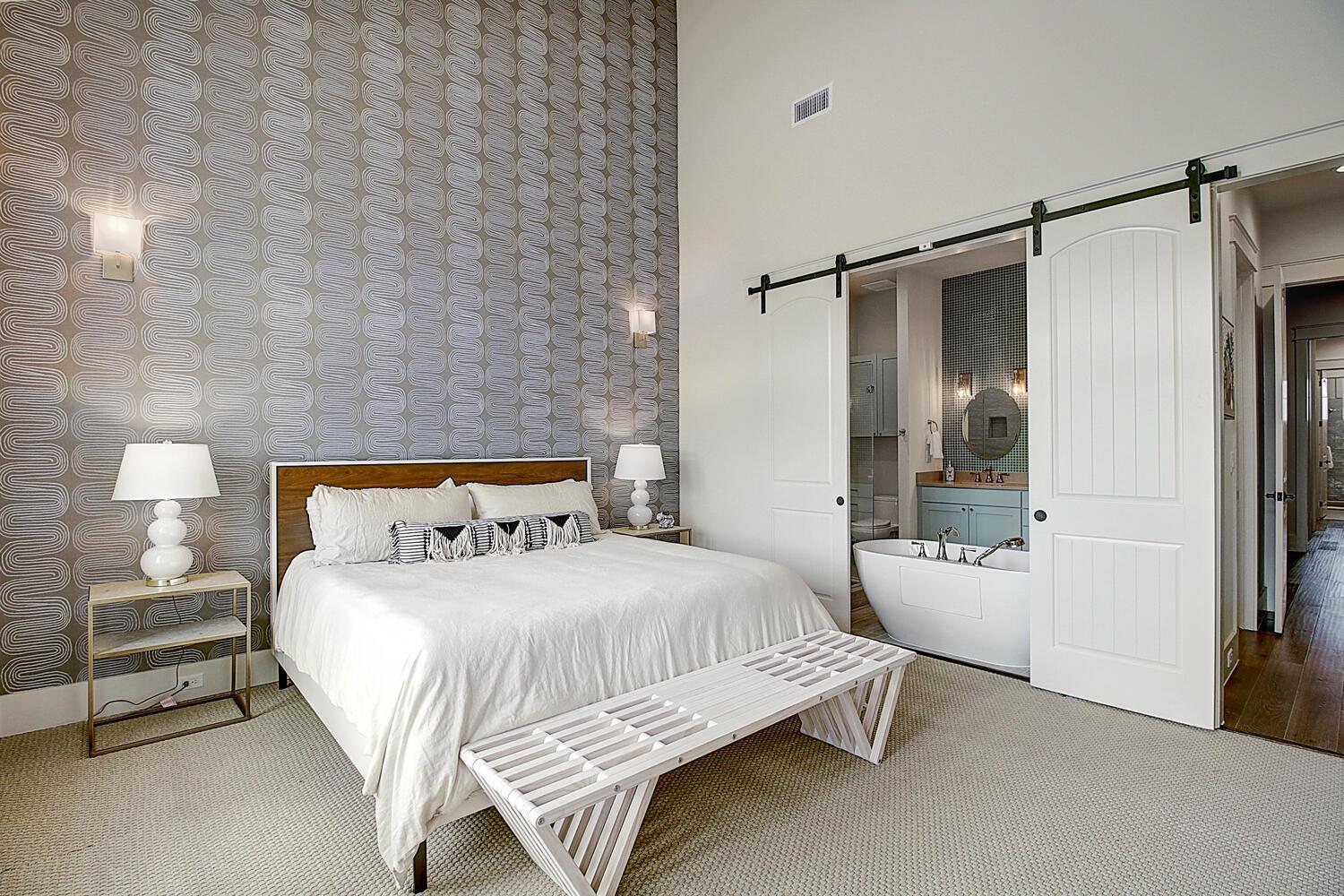 Primary Suite, 2nd Floor