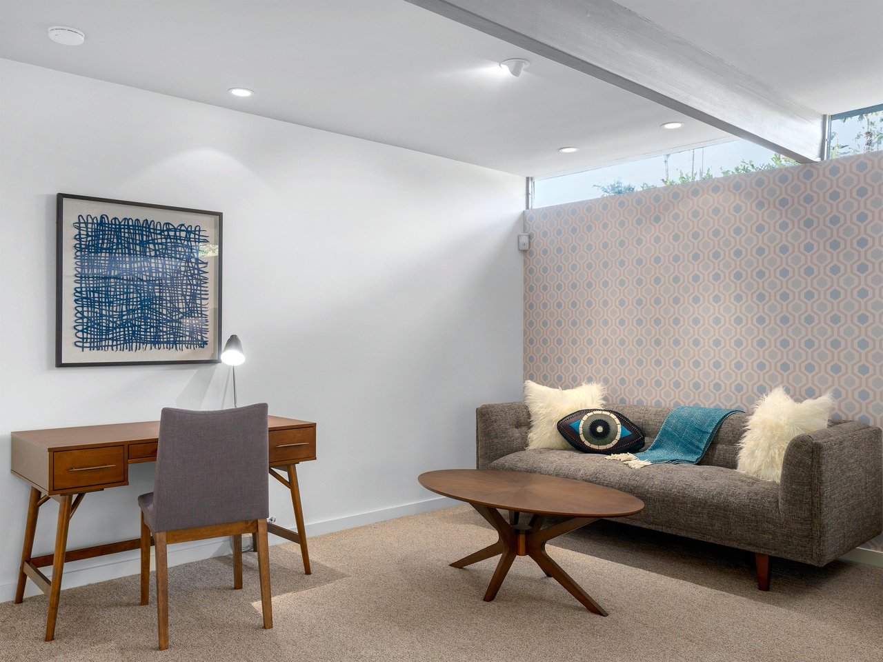 Desk for remote working