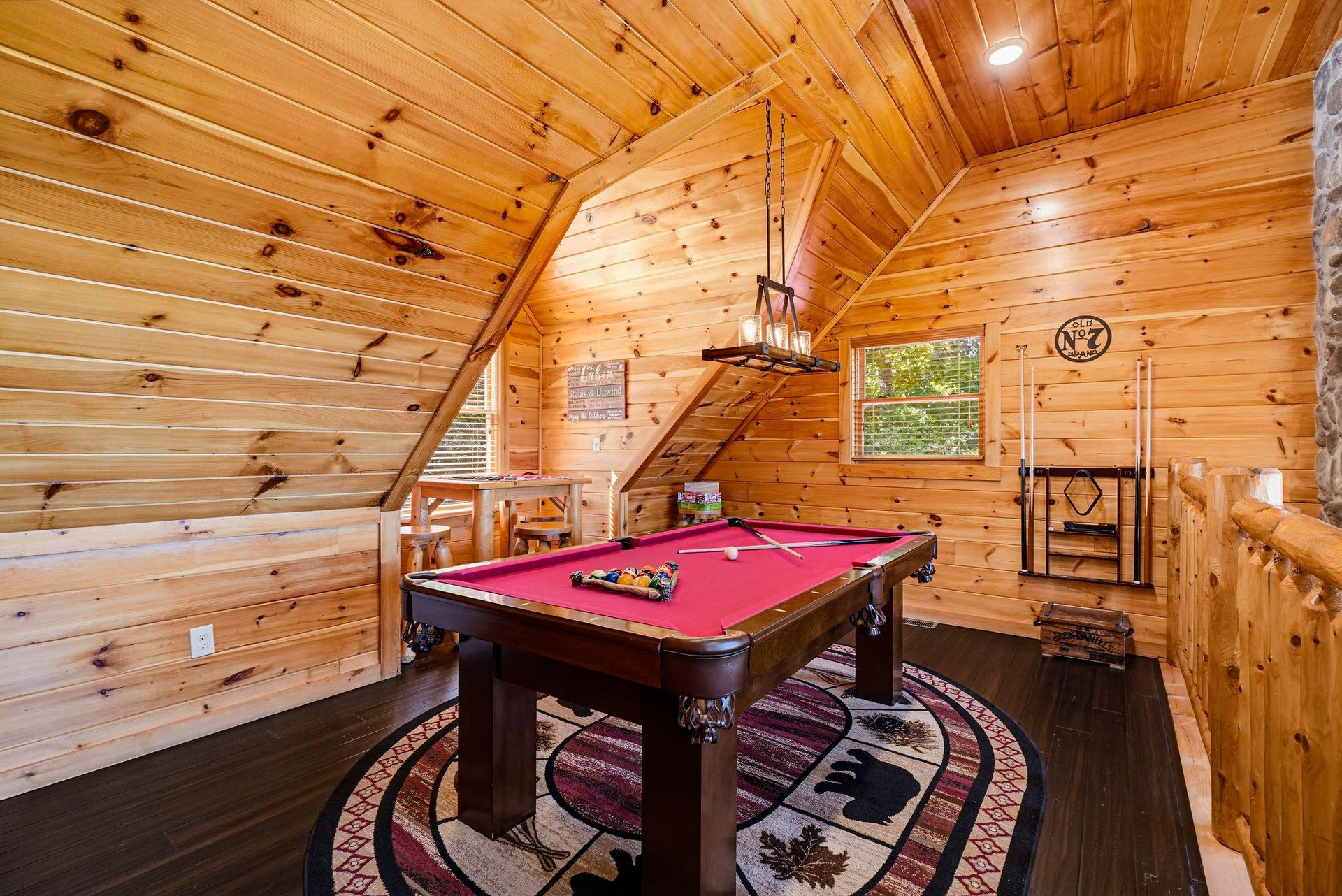 Challenge your travel companions to a friendly game in your private billiards loft. Soaring woodpaneled ceilings and rustic charm create the perfect backdrop for memorable evenings of competition and