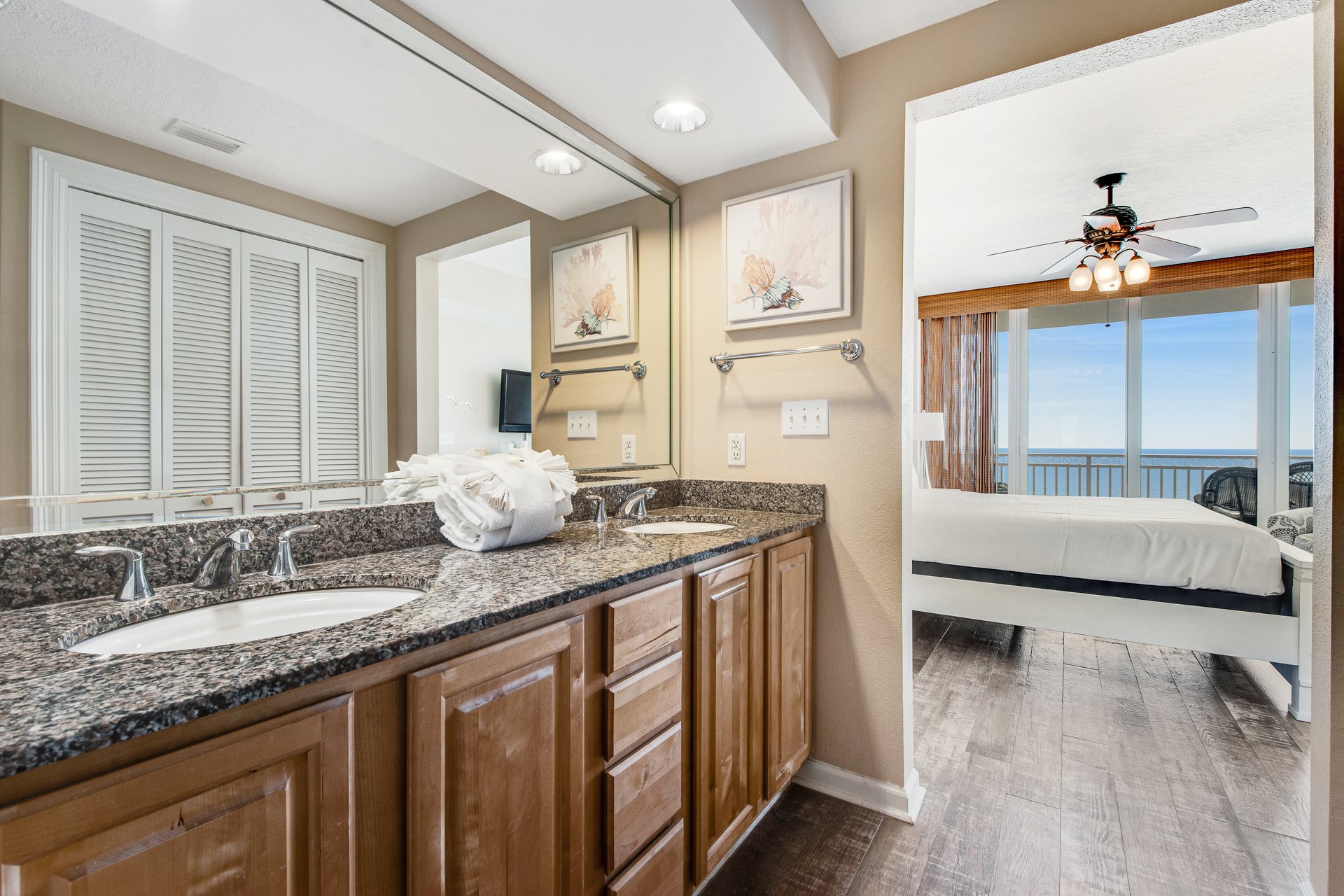 The Colonnades 1503 13