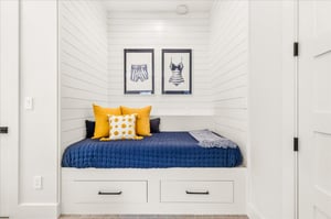 Daybed in 1st Floor King