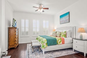 King Bedroom, 2nd Floor