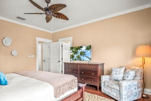 2nd Floor Primary King Bedroom