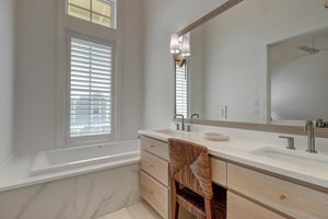 2nd Floor, Primary King Bathroom