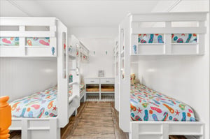 1st Floor, Bunk Bedroom