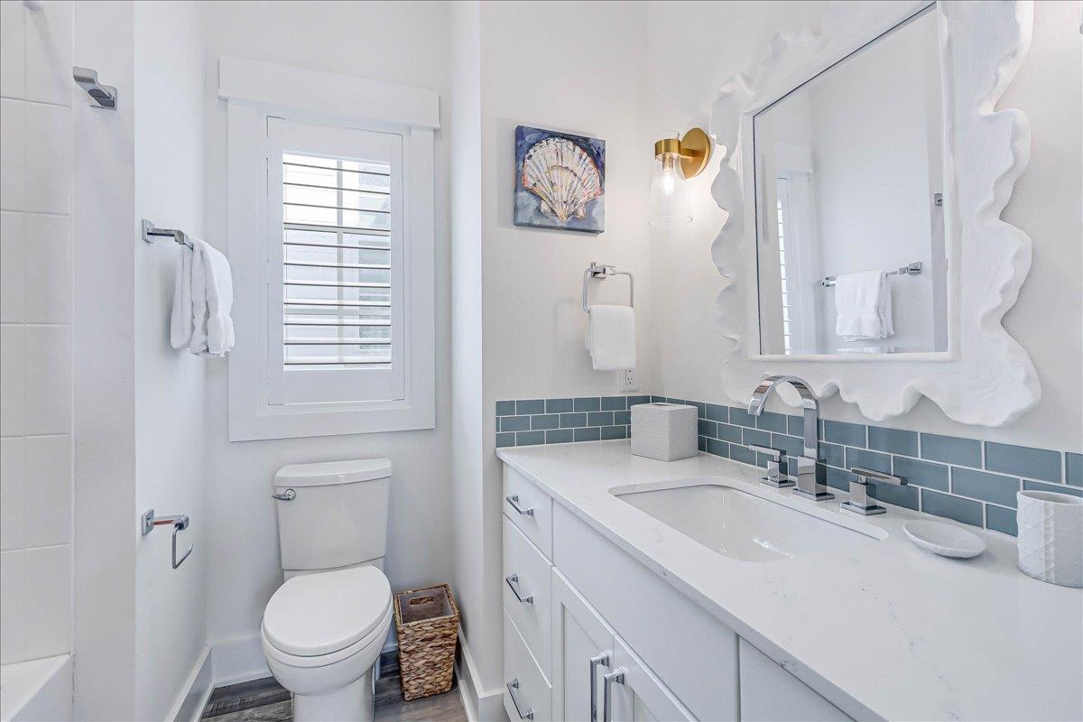 Hallway Bathroom, 2nd Floor