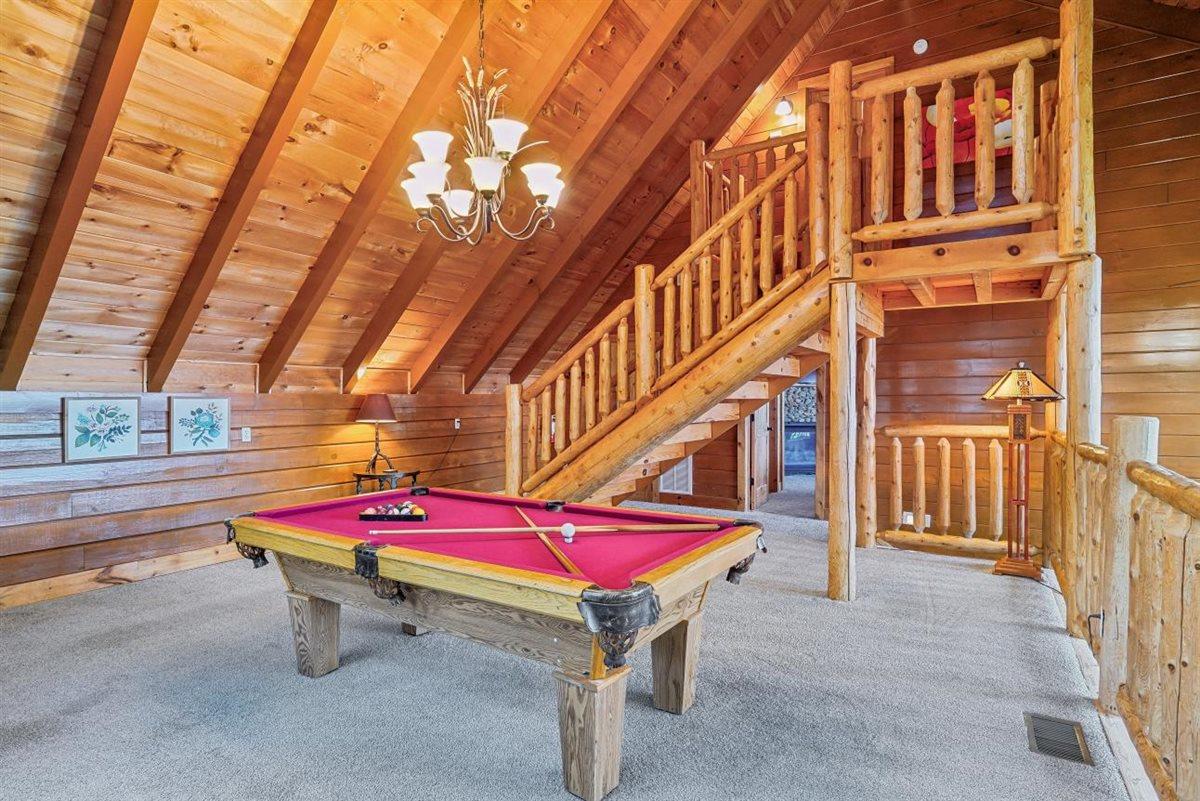 44Loft_Game Area
