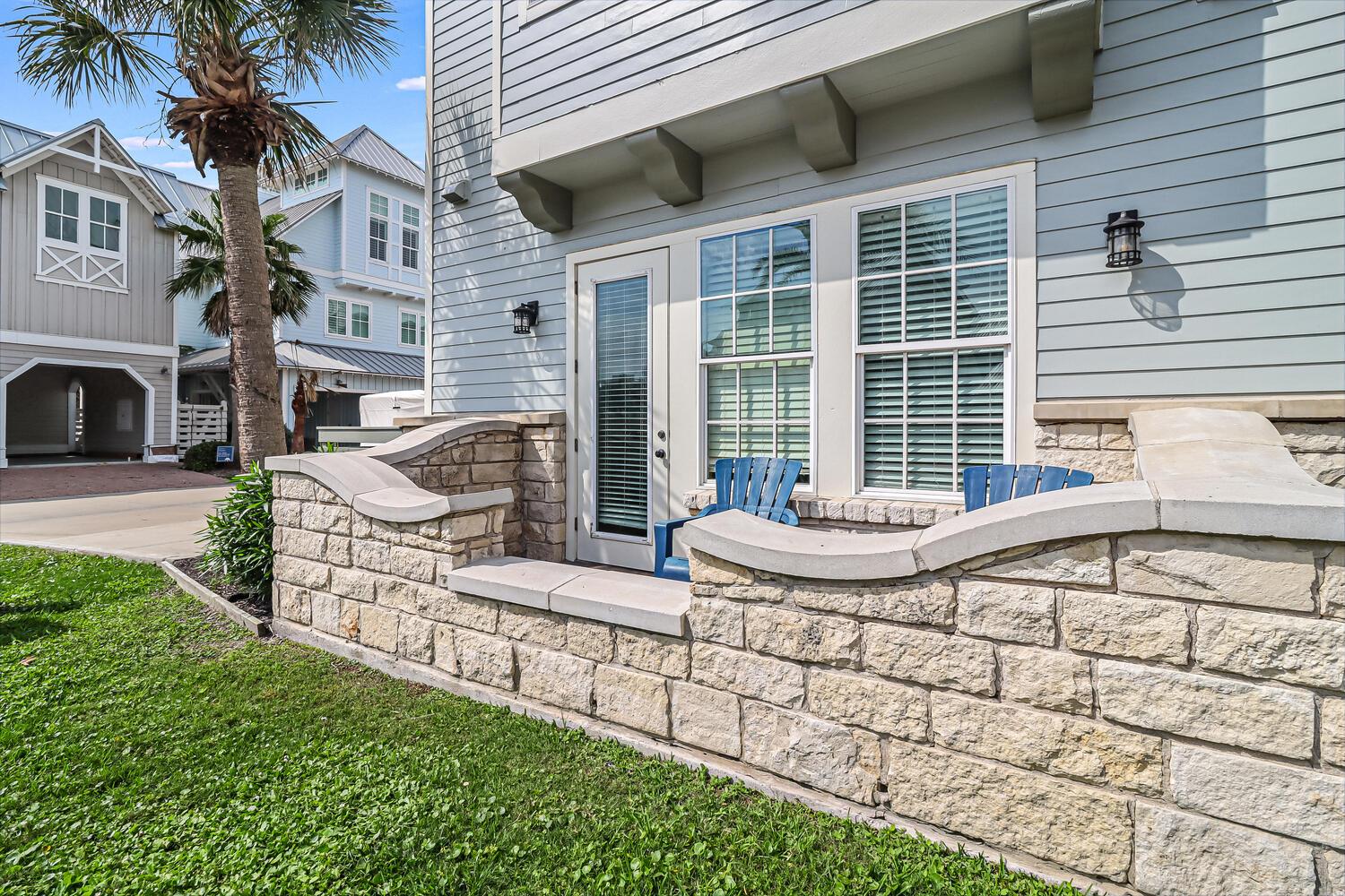 Private 1st Floor Patio