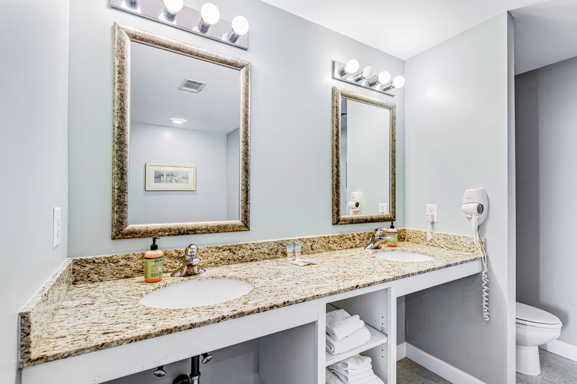 Splash Resort 701E 14