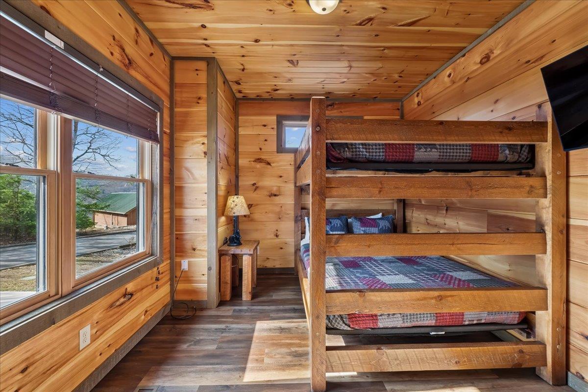 38Bedroom