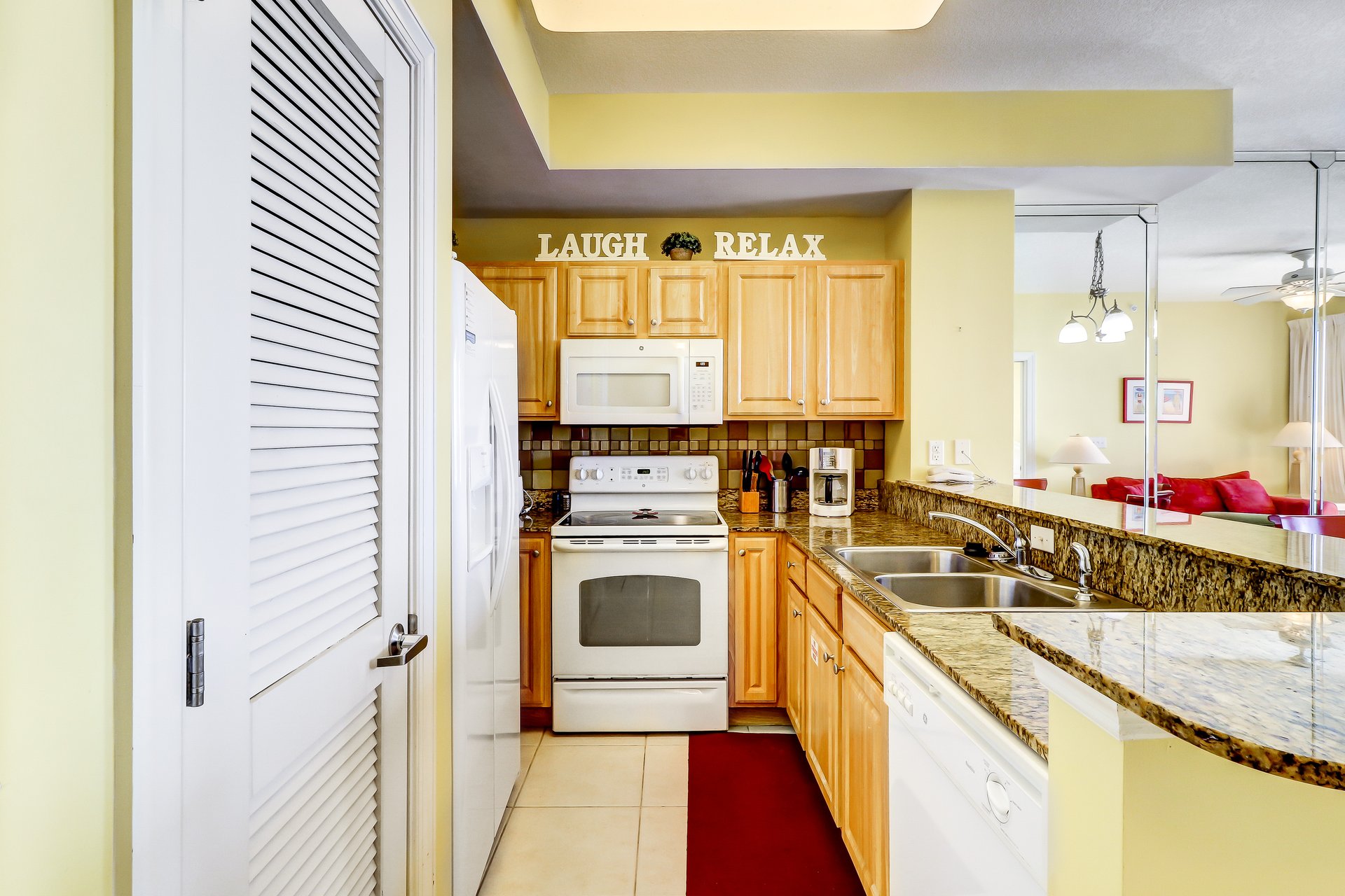 Sunrise Beach 2107  Beachfront Condo 10