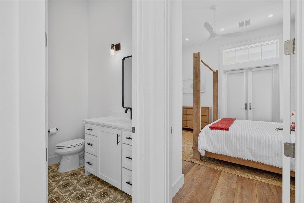 Powder Room, 2nd Floor