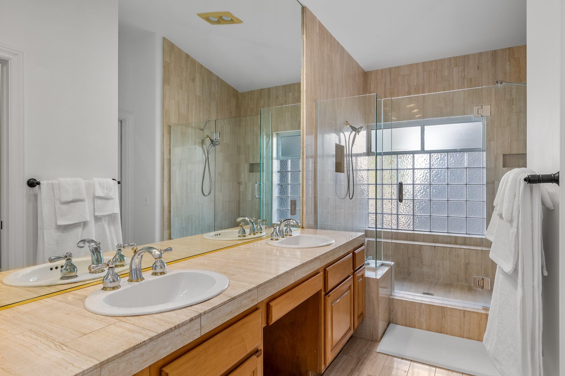 Dual sink vanity