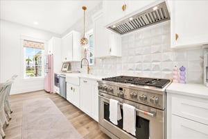 Kitchen, 1st Floor