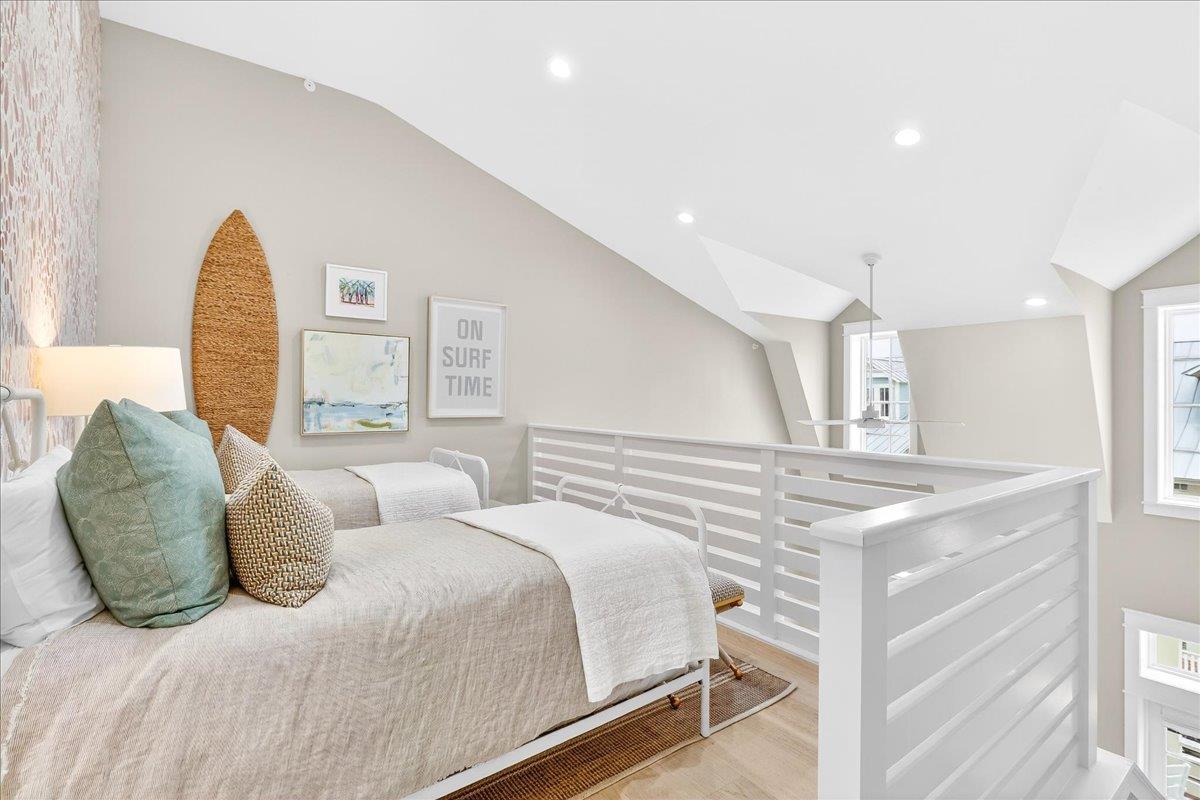 2nd Floor, Twin Nook