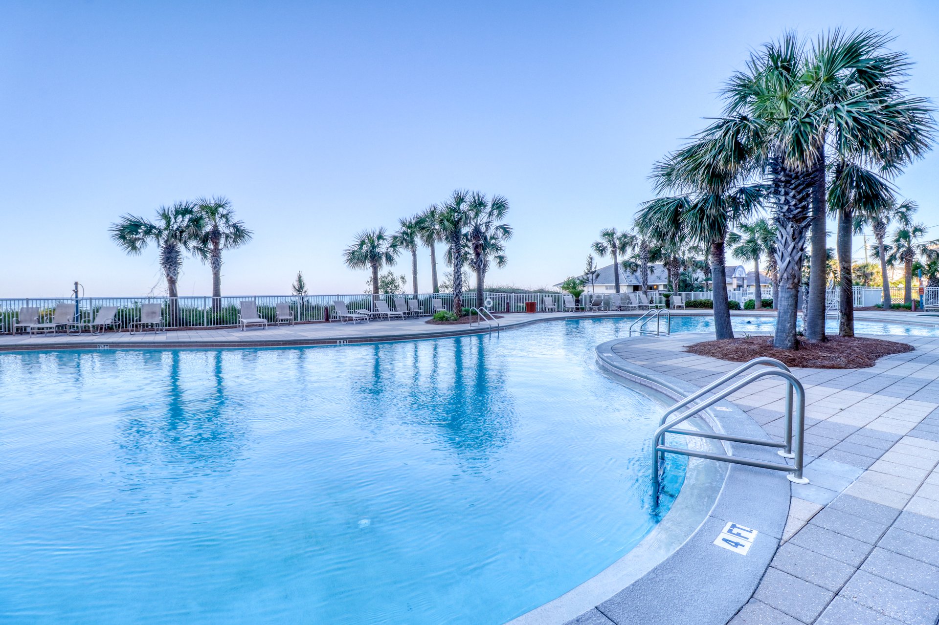 Sterling Beach 305 32