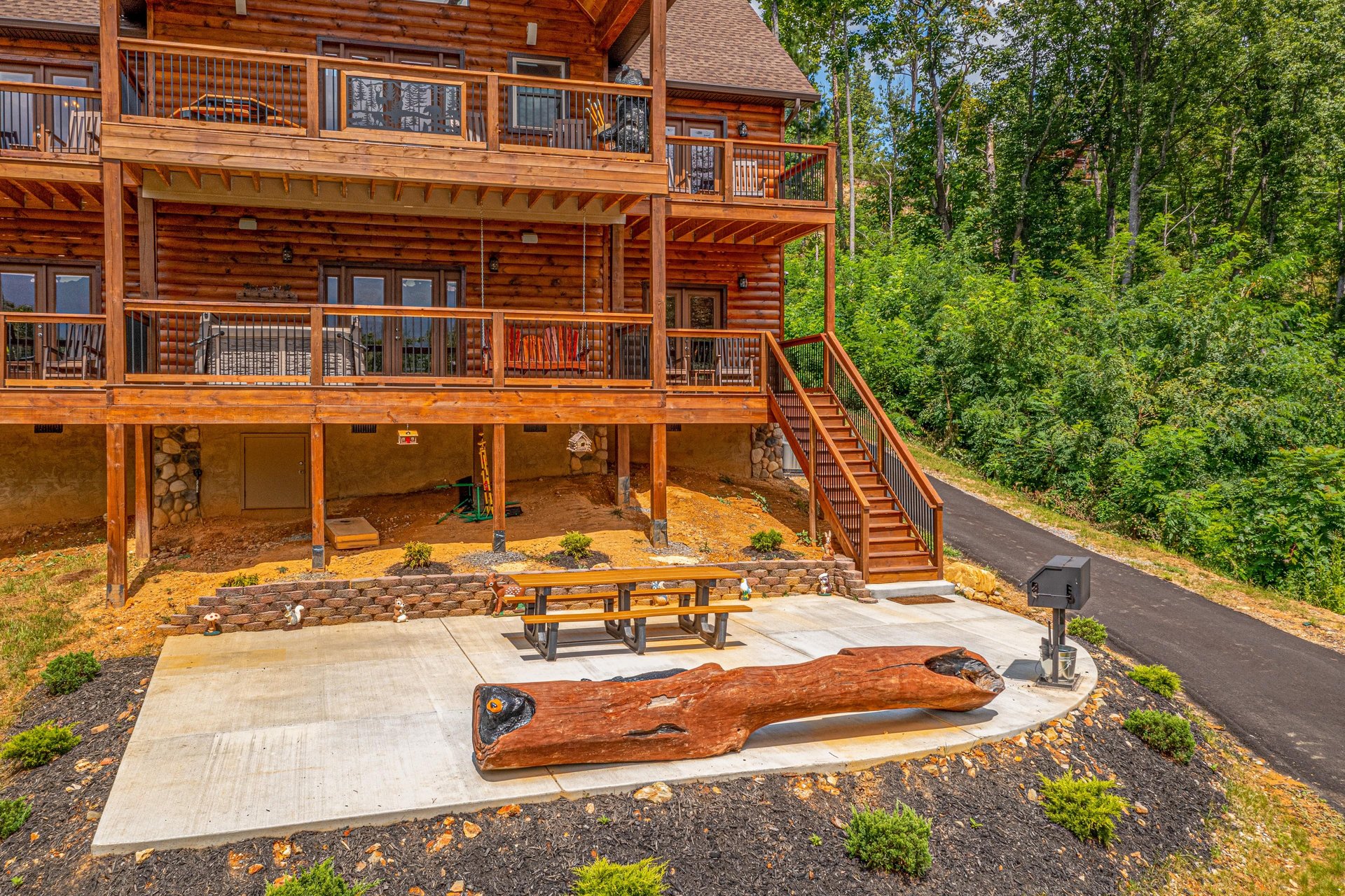 Front view of Twin Peaks