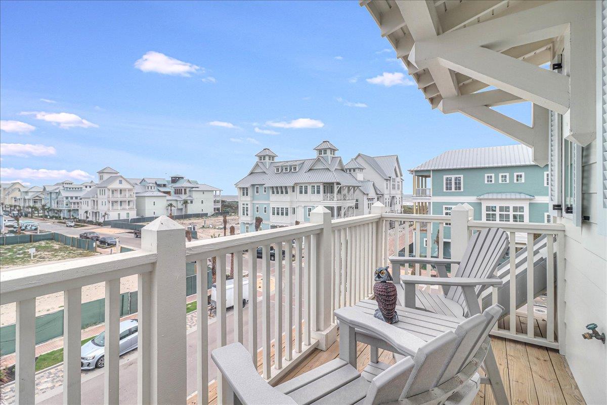 Second King Balcony, 3rd Floor