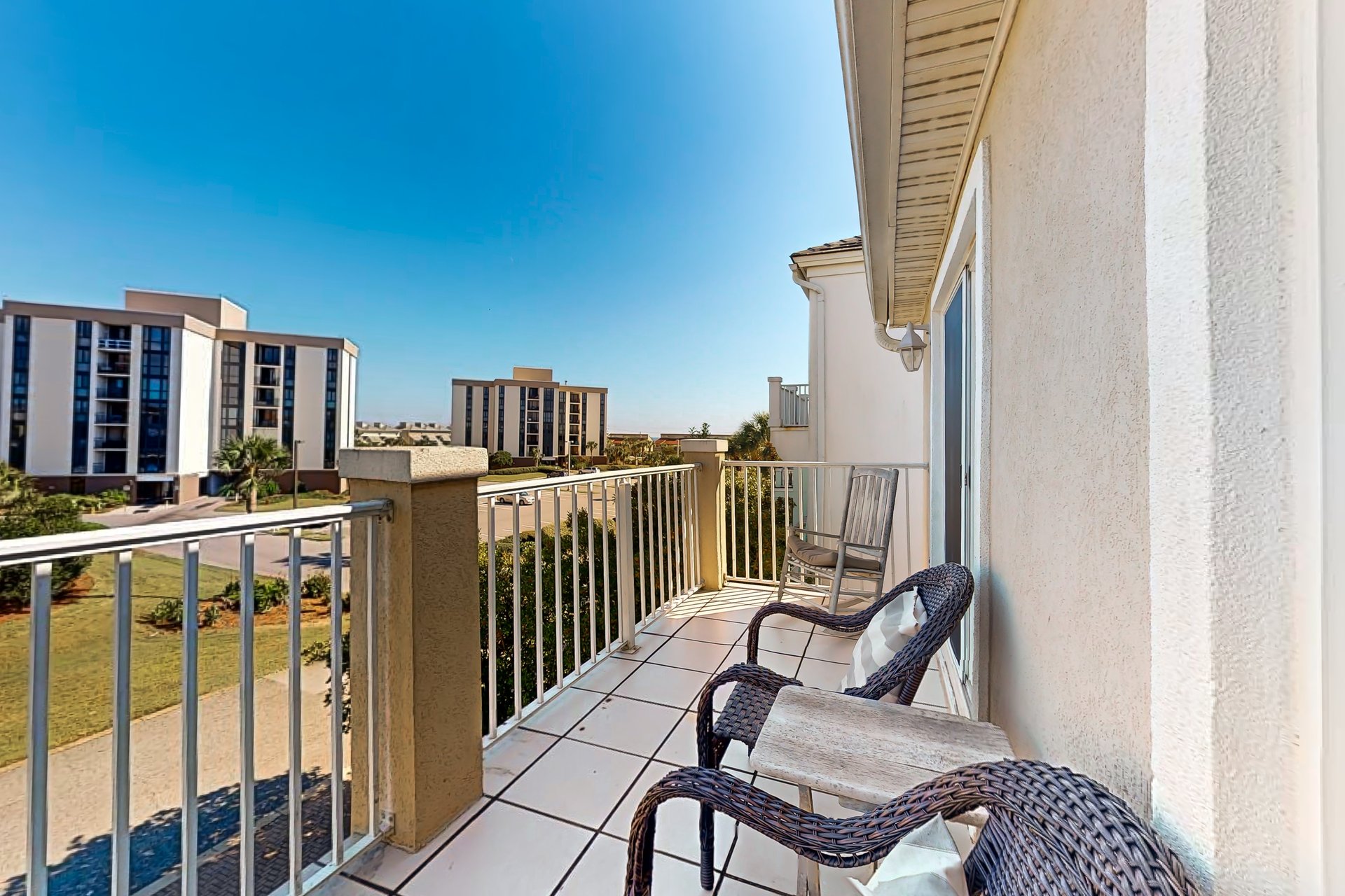 Destination Paradise 39