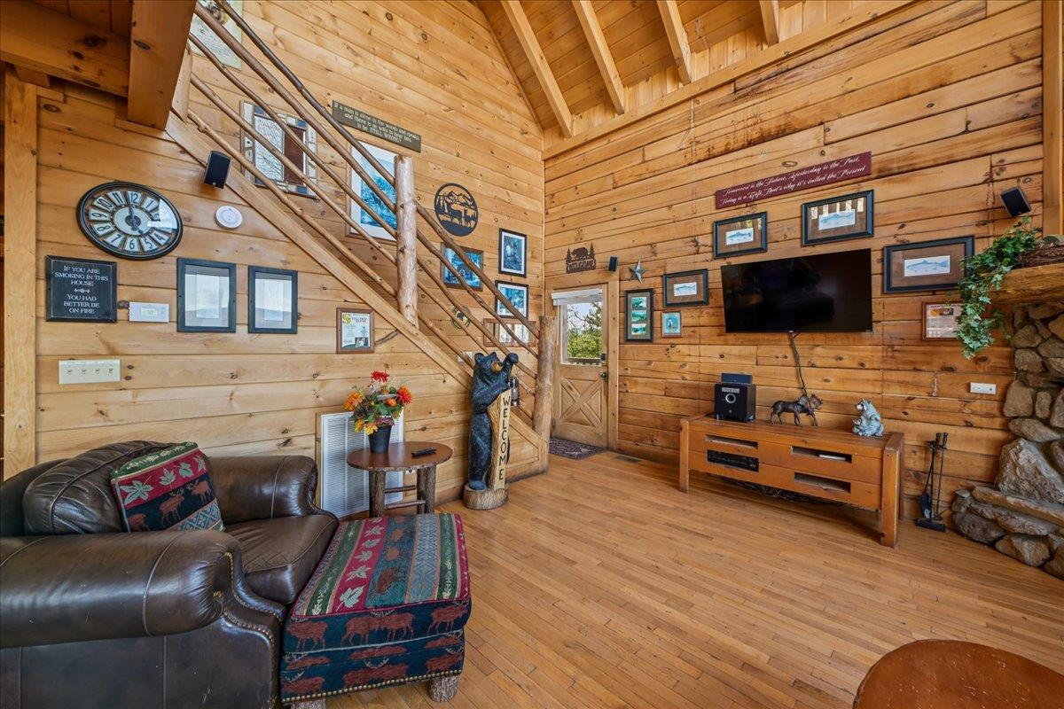 27Living Room