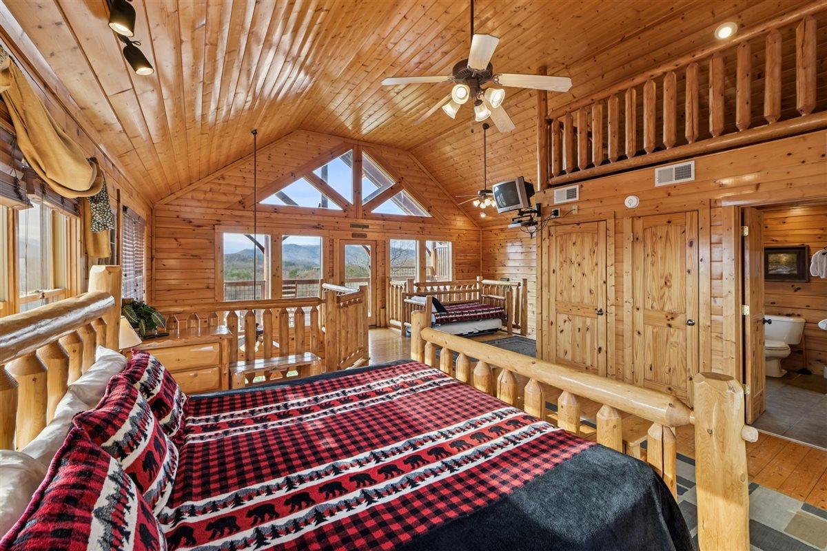 King Bedroom 2 Upper Level