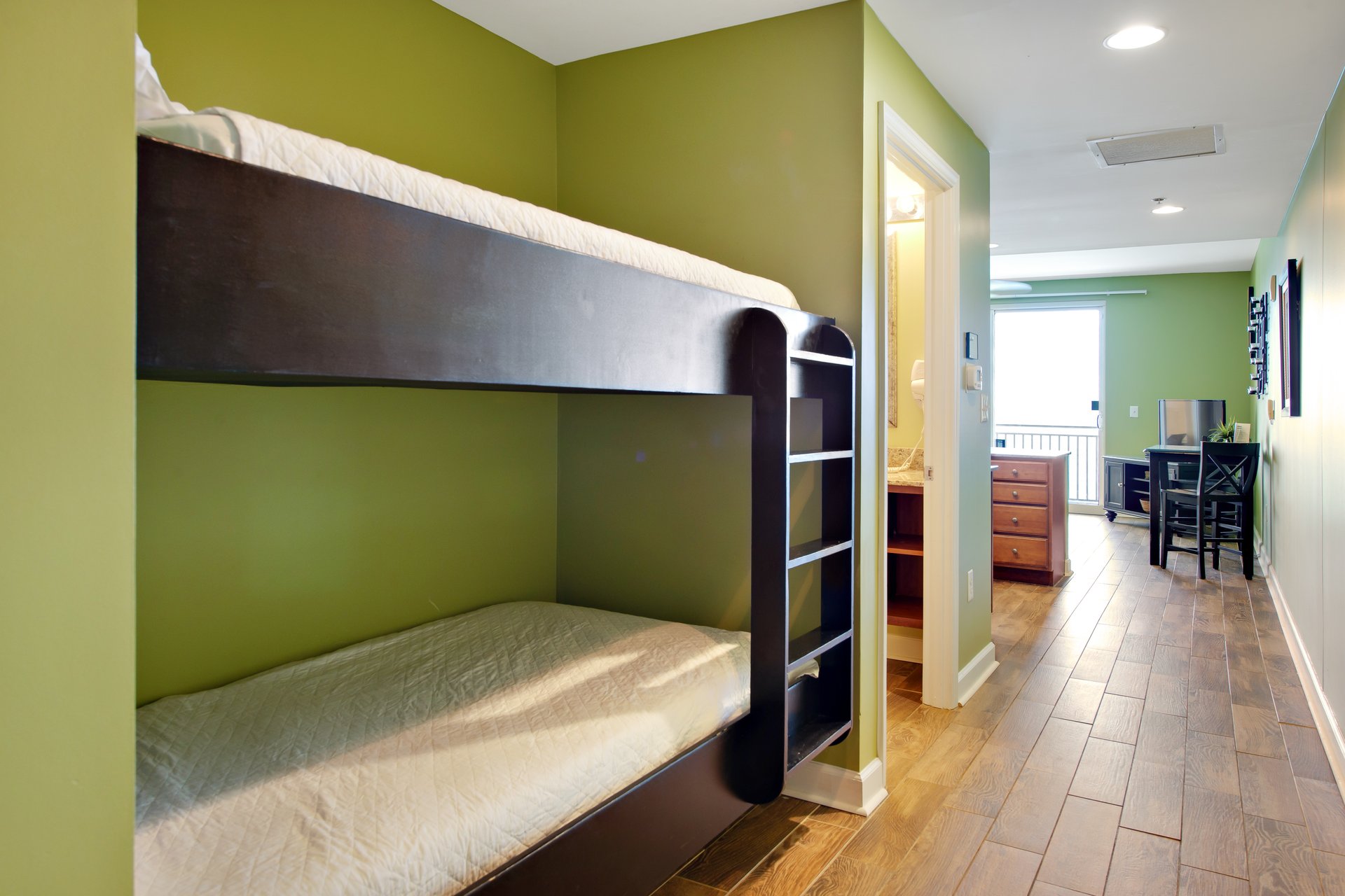 Splash Resort 1404W 14