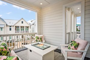 Front Balcony Fire Lounge, 2nd Floor