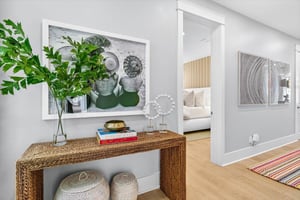 Foyer Hallway, 1st Floor