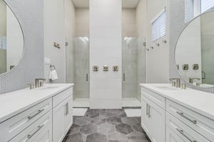 Primary King Bathroom, 2nd Floor