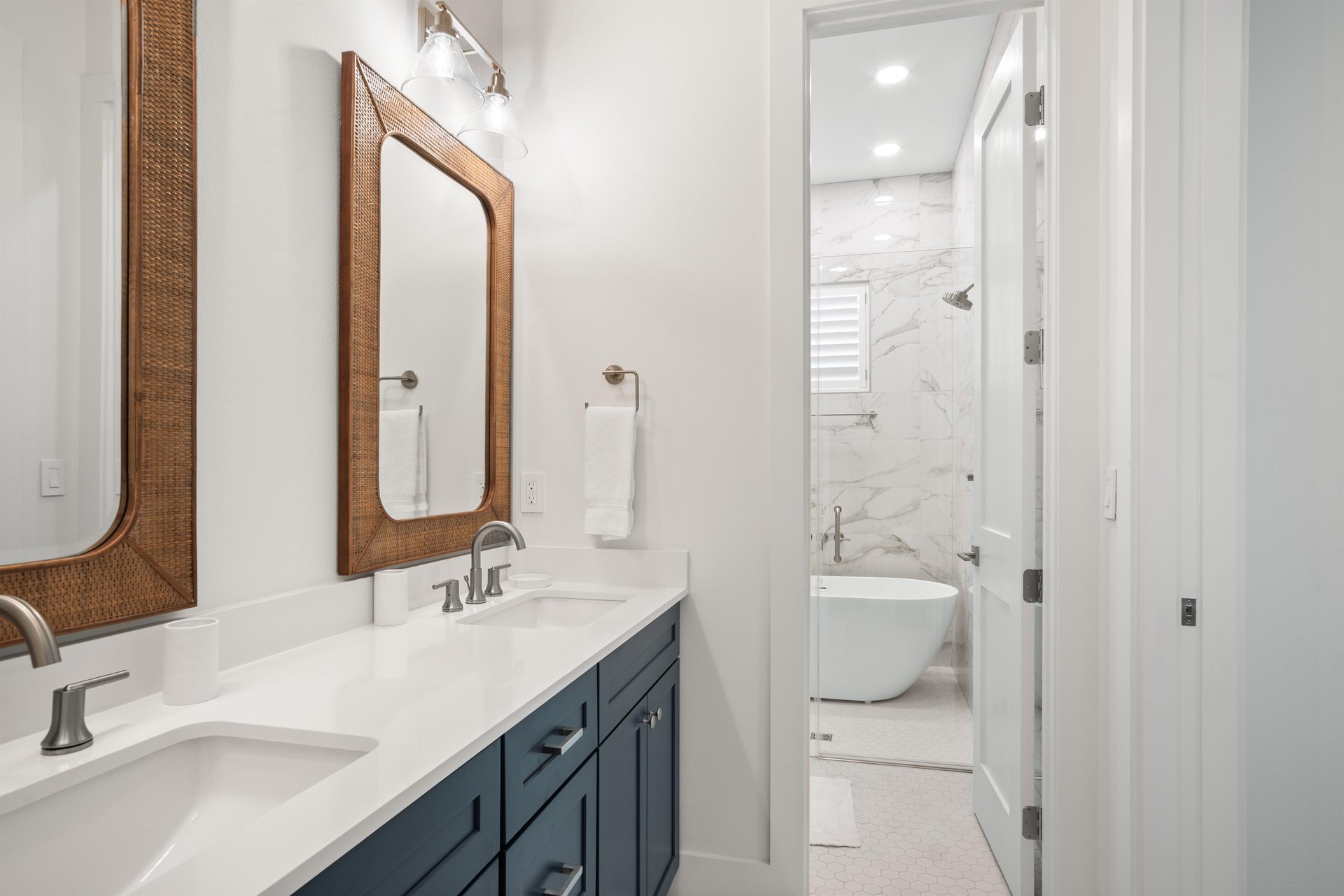 Primary King Bathroom, 2nd Floor