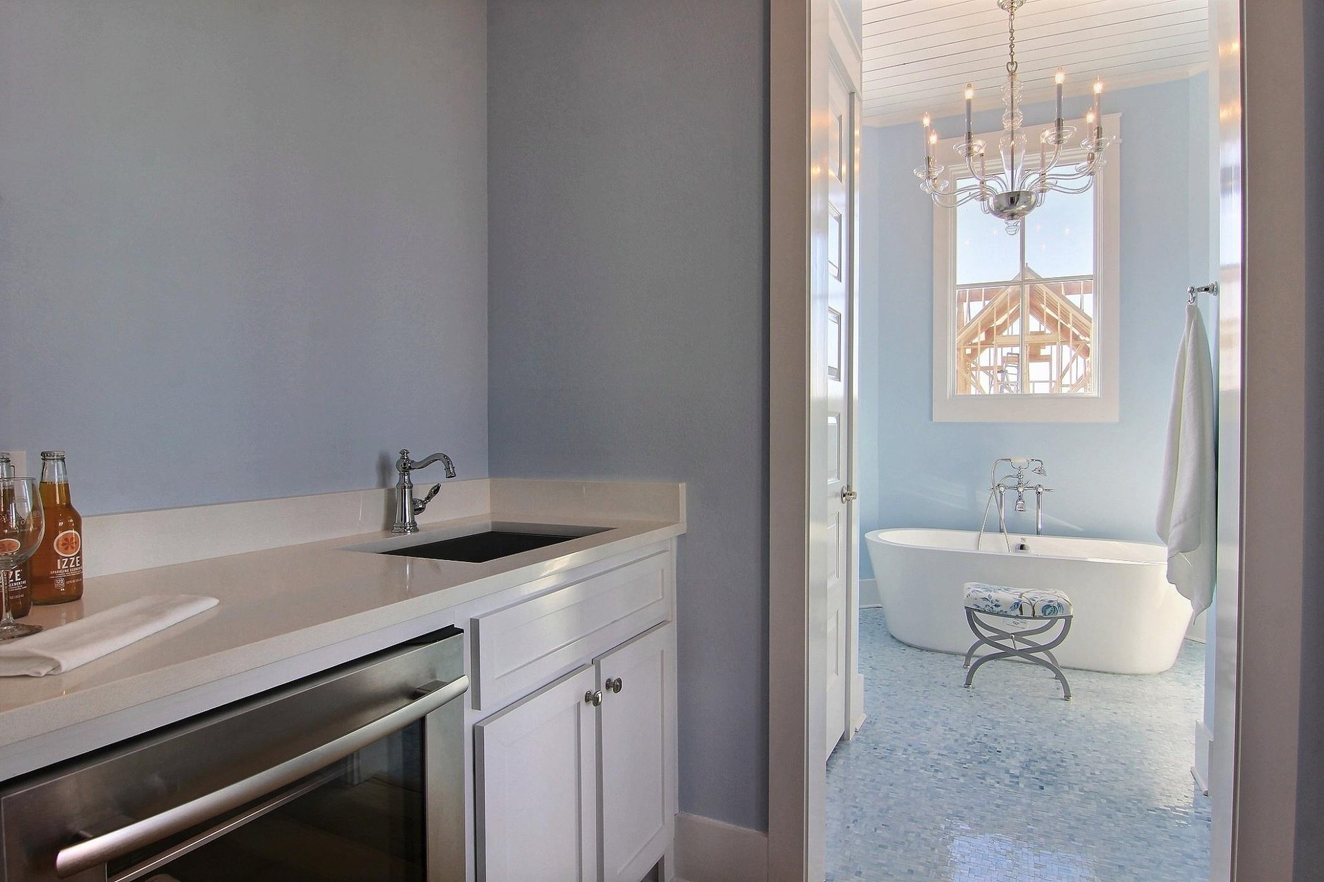 Second King Wet Bar and Bathroom, 3rd Floor