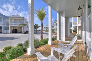 Entry Way Deck, 1st Floor