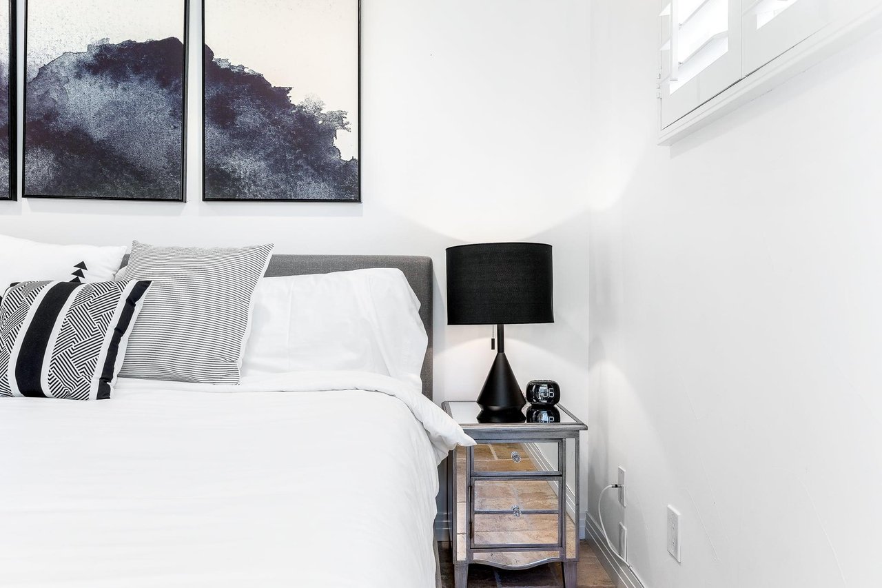 Guest bedroom