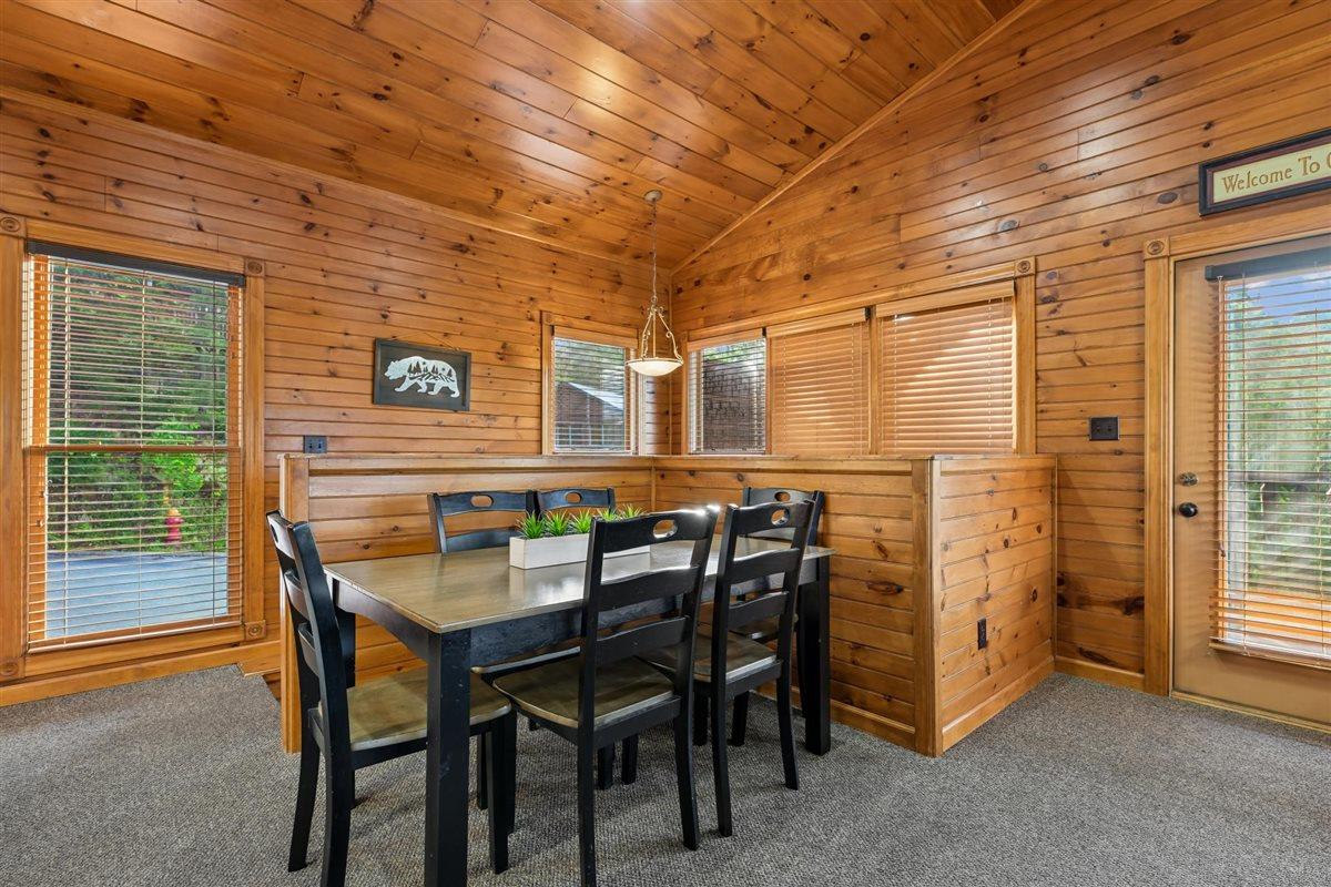 18Dining Area