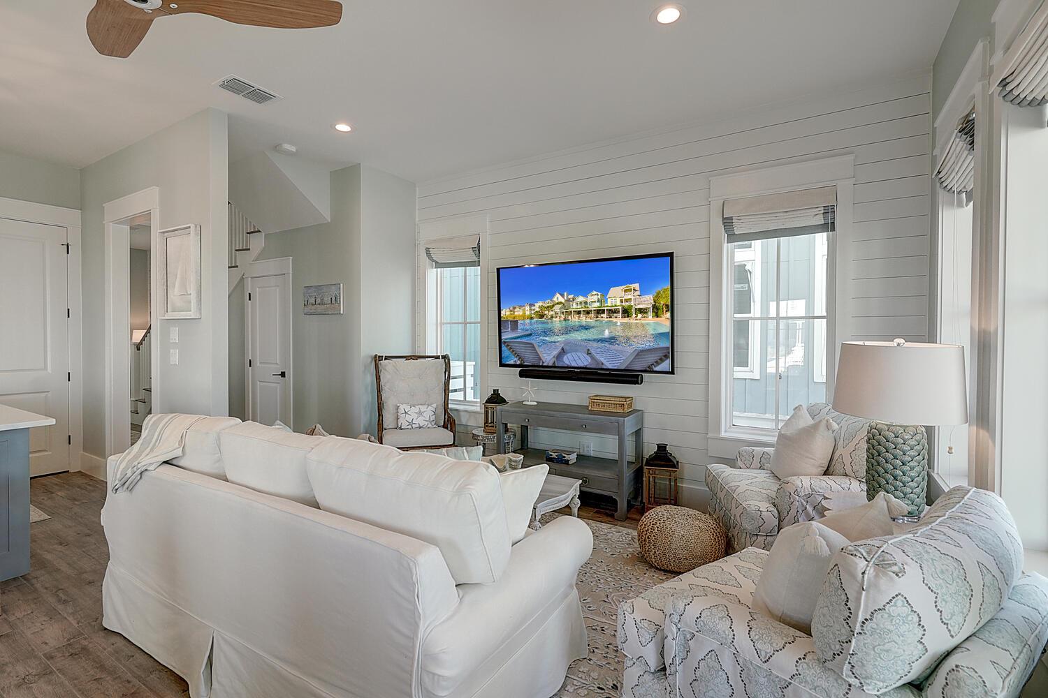 1st Floor Living Area