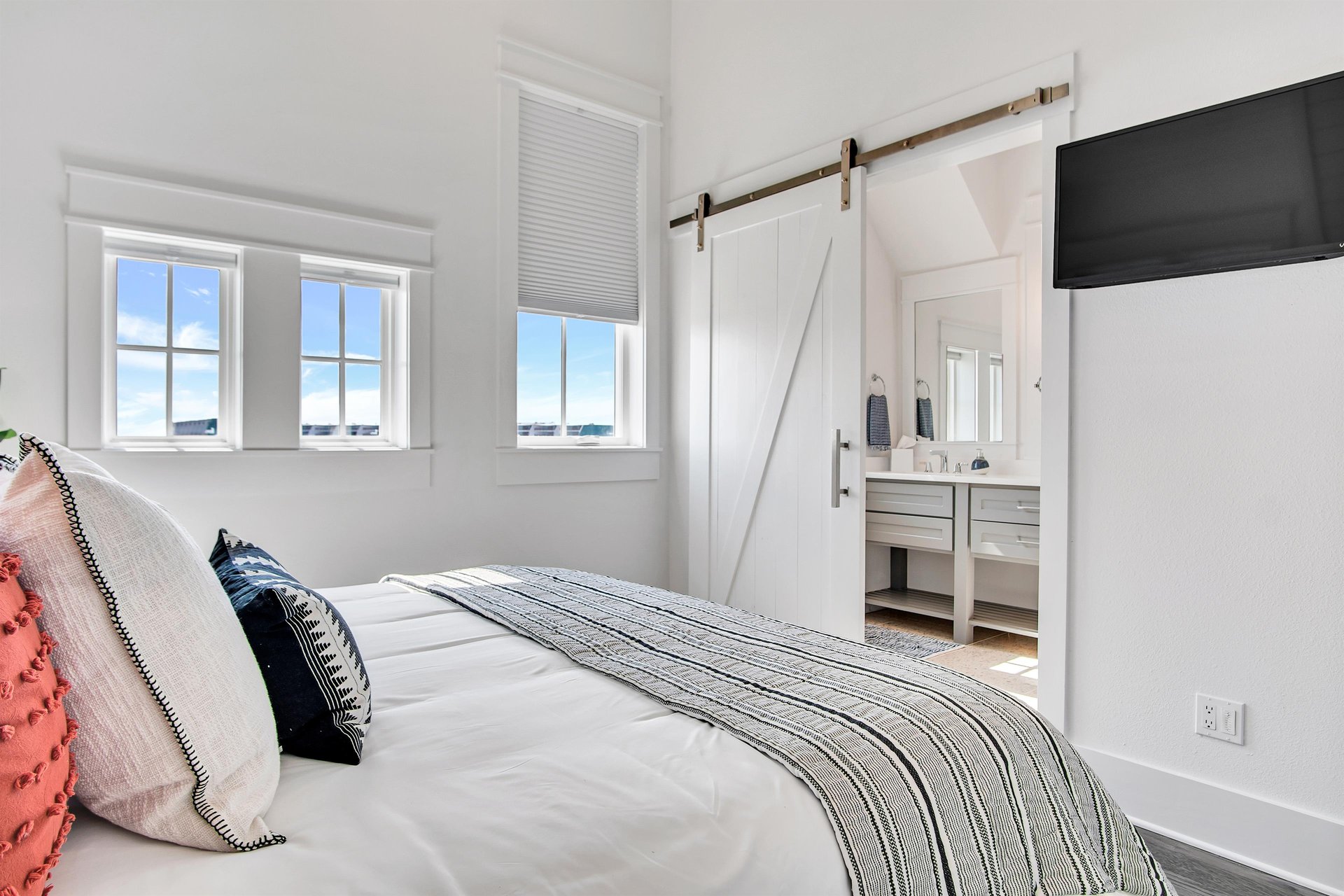 Primary King Bedroom, 2nd Floor