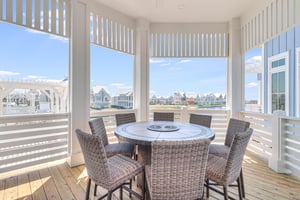 Back Balcony W Fire Pit, 2nd Floor
