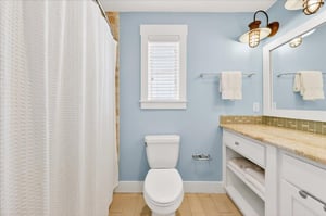 1st Floor, Shared Bathroom