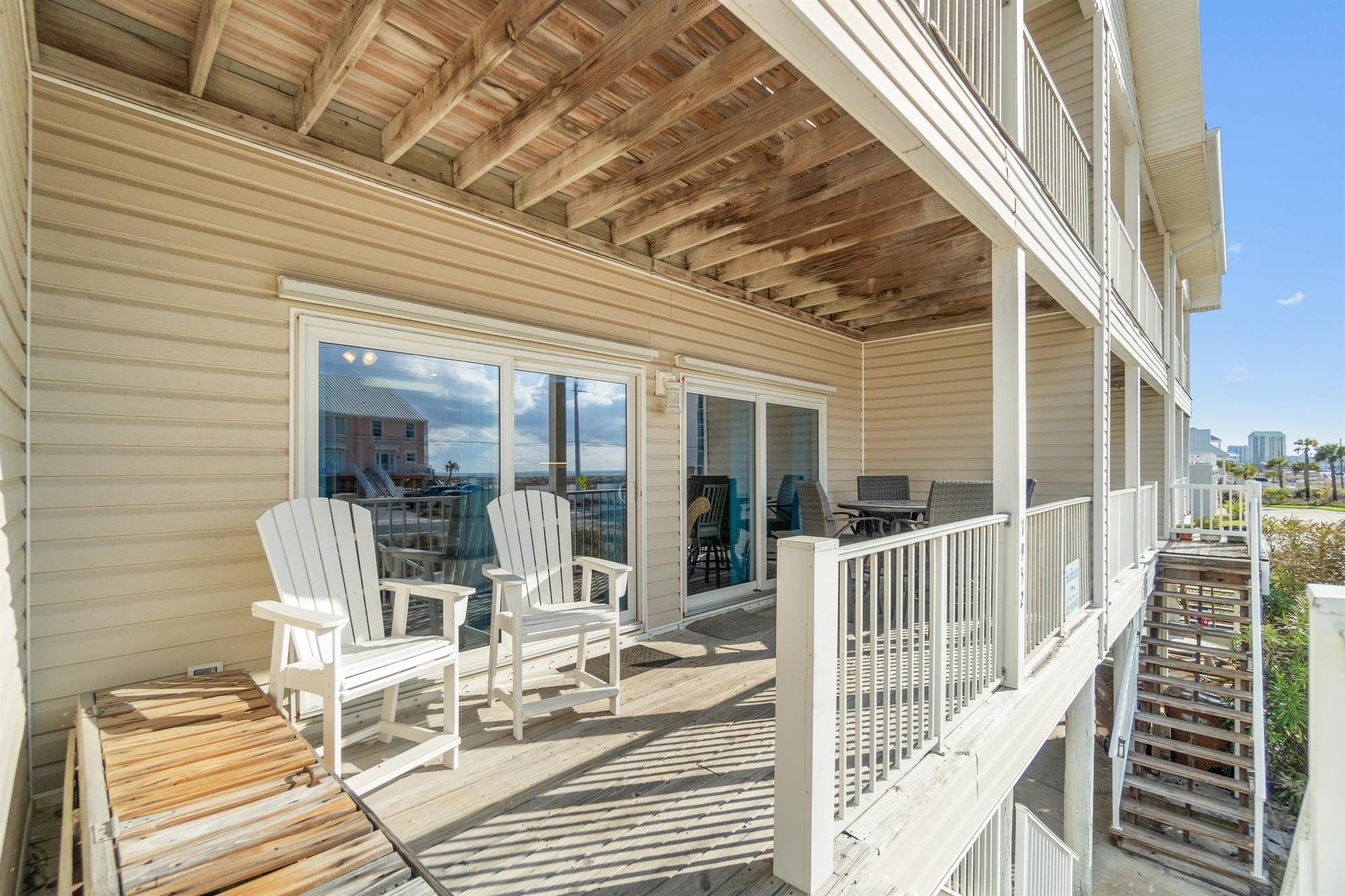 Deck Off Living