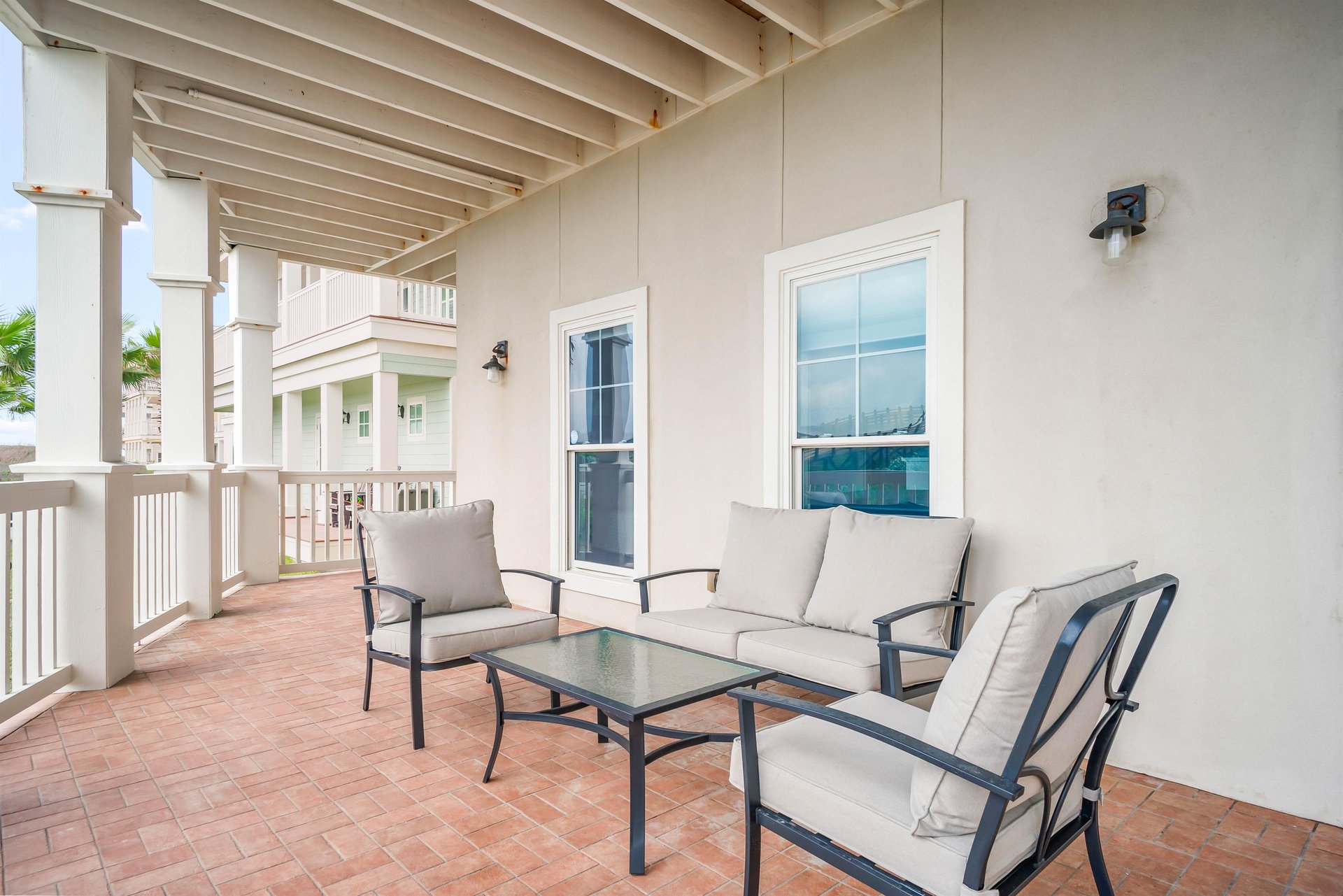 Wrap Around Porch, 1st Floor