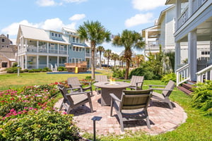 1st Floor, Back Patio