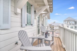 Second King Balcony, 3rd Floor