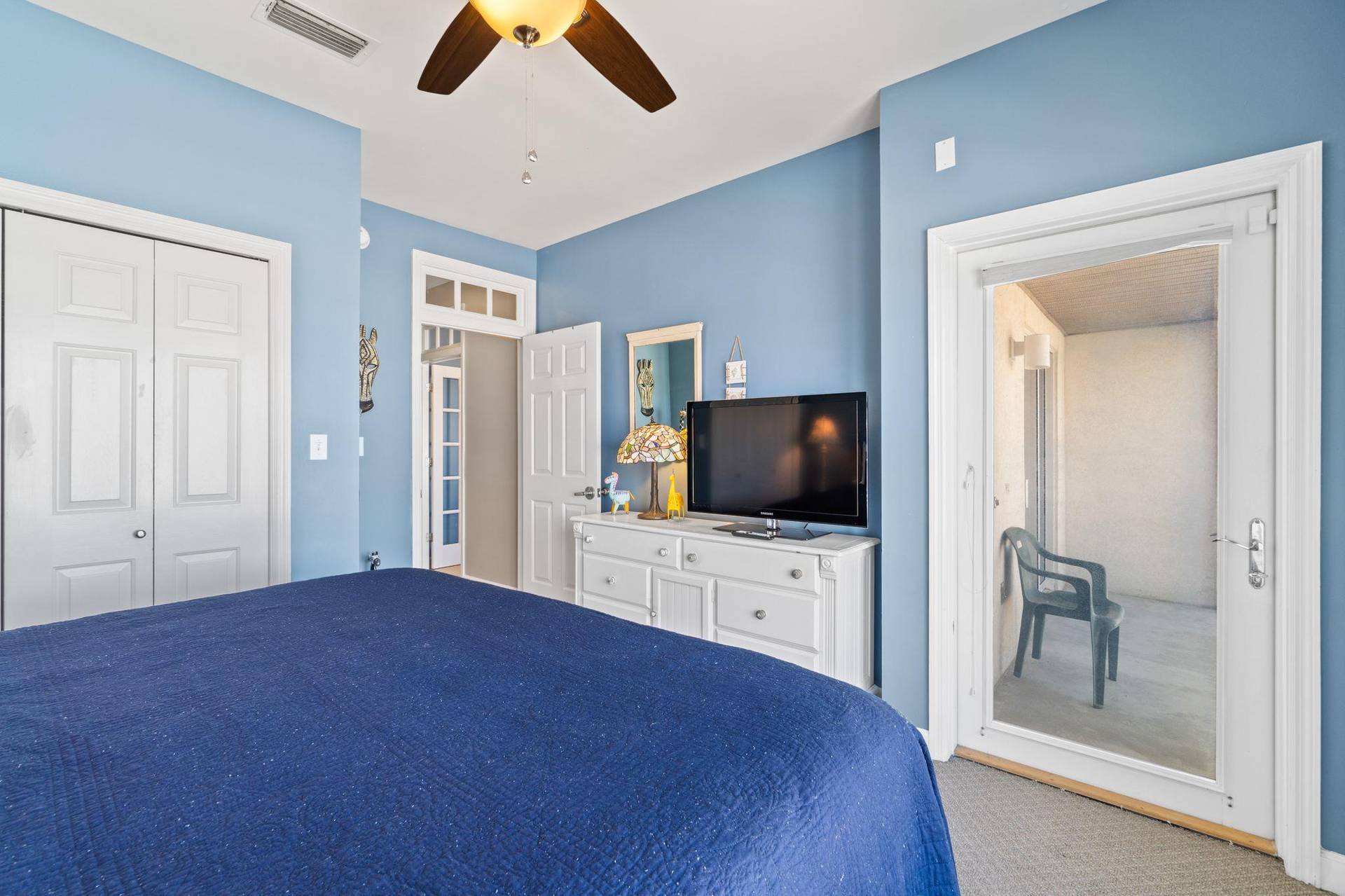 Guest Bedroom 4 1 King