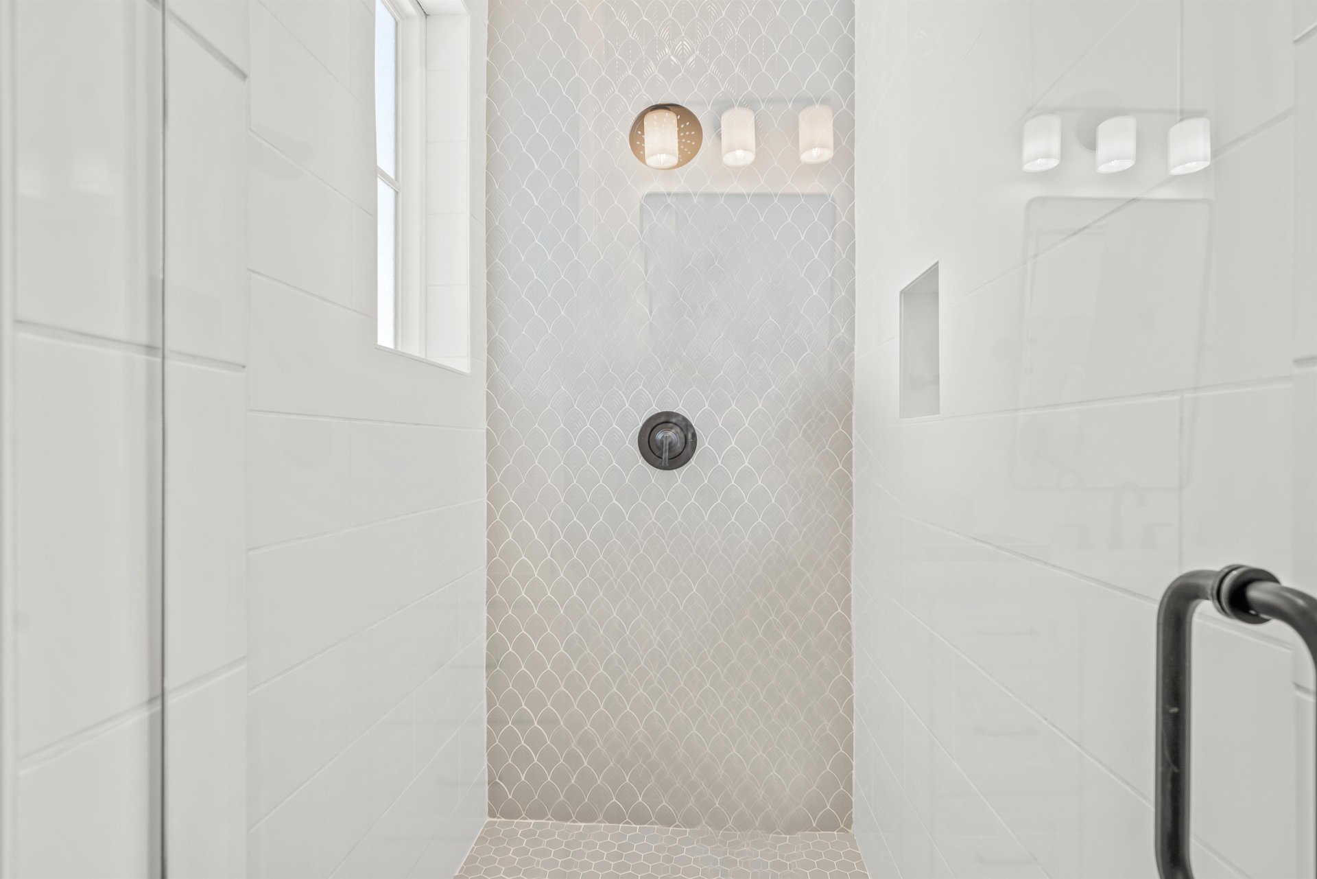 Primary King Bathroom, 2nd Floor