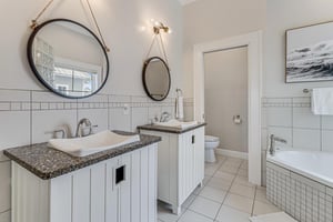 Primary King Bathroom, 2nd Floor