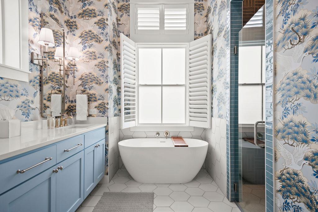 Primary King Bathroom, 2nd Floor