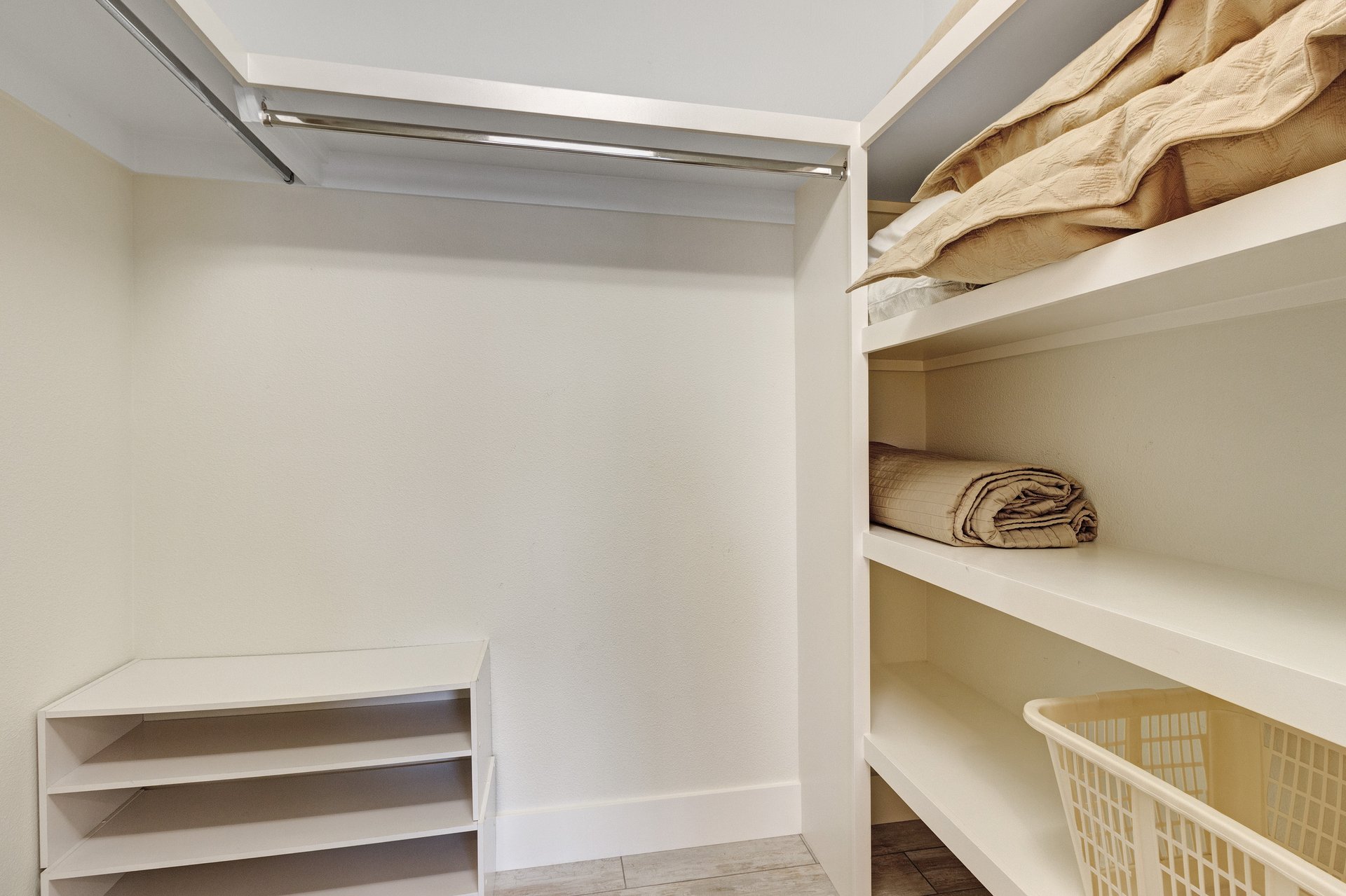 Waters Edge 208 S 29